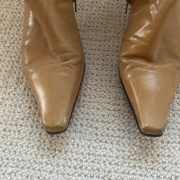 VTG Y2K Stuart Weitzman Pointed-Toe Kitten Heel Ankle Boots Tan Leather size 8 - Picture 4 of 5